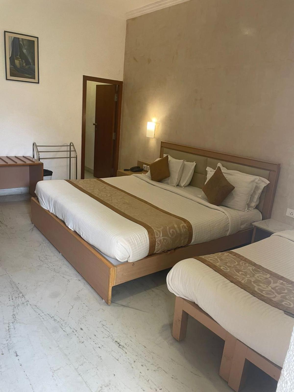 Avenue 11 Boutique Residences, Poes Garden Chennai Exteriör bild
