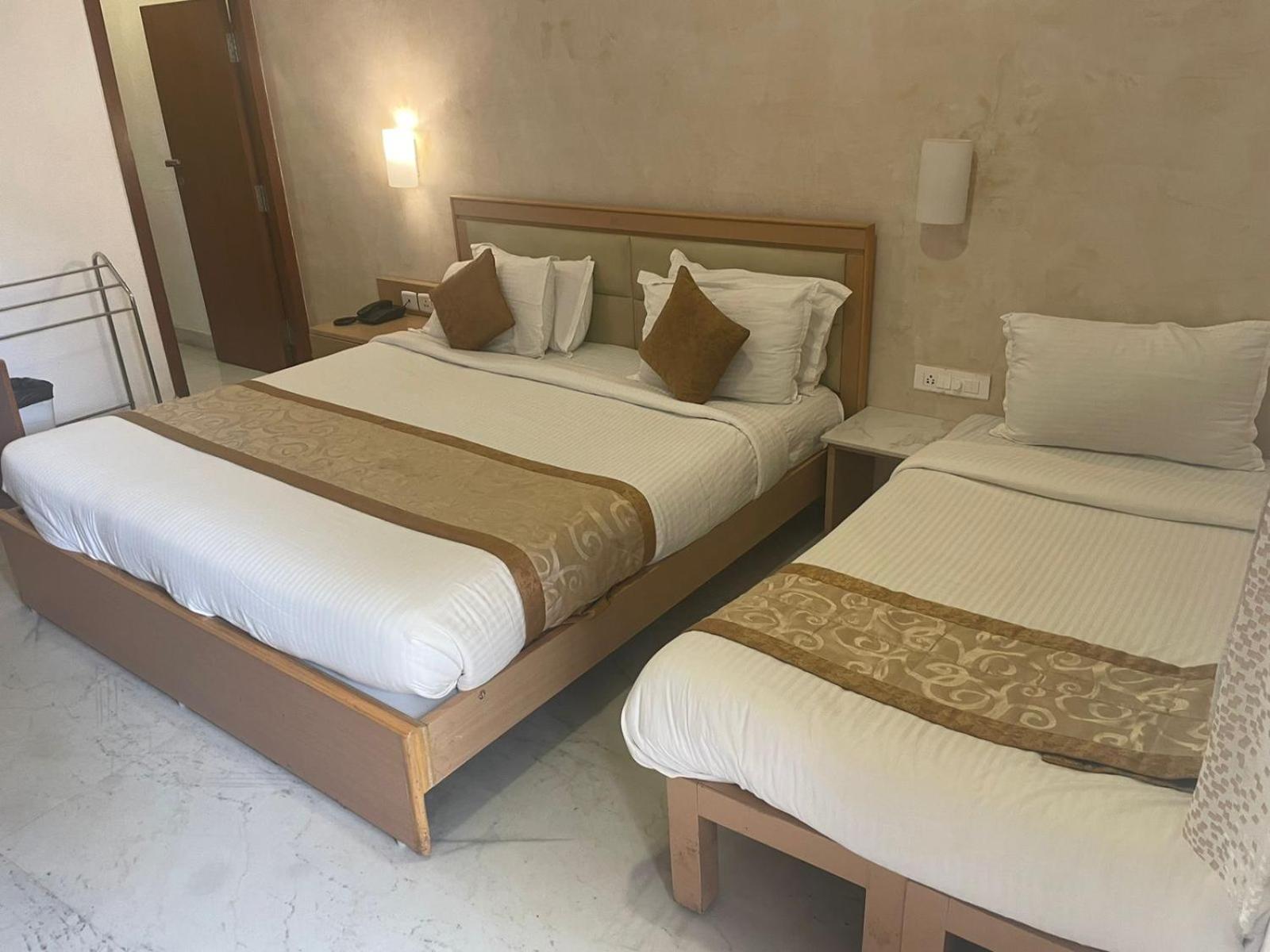 Avenue 11 Boutique Residences, Poes Garden Chennai Exteriör bild