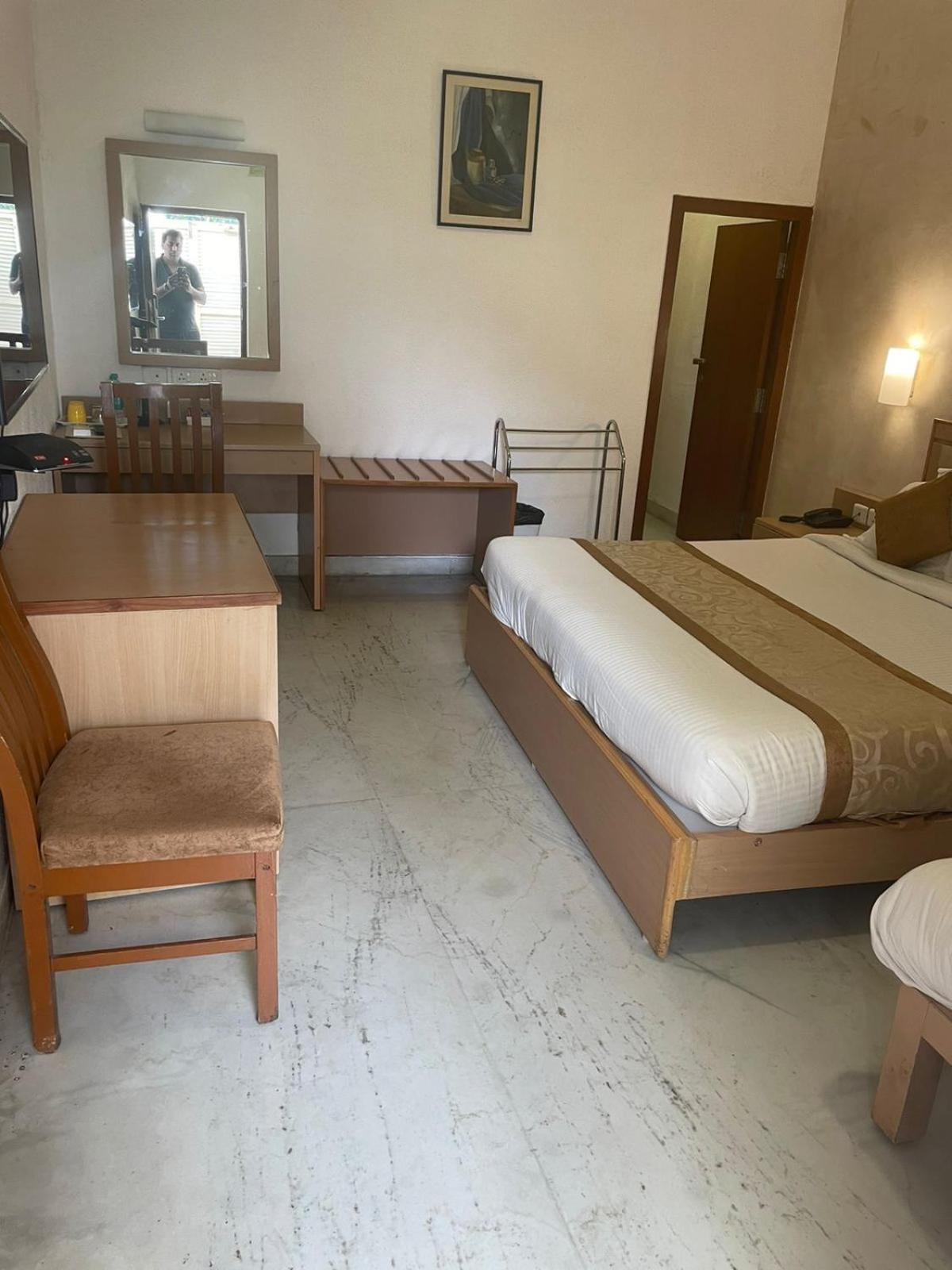 Avenue 11 Boutique Residences, Poes Garden Chennai Exteriör bild