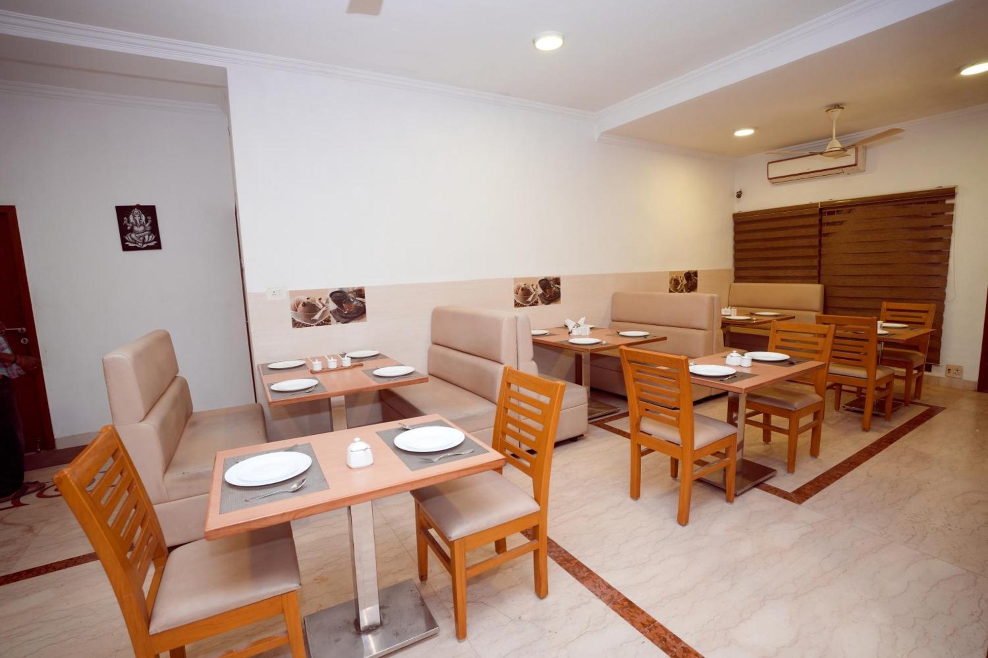 Avenue 11 Boutique Residences, Poes Garden Chennai Exteriör bild