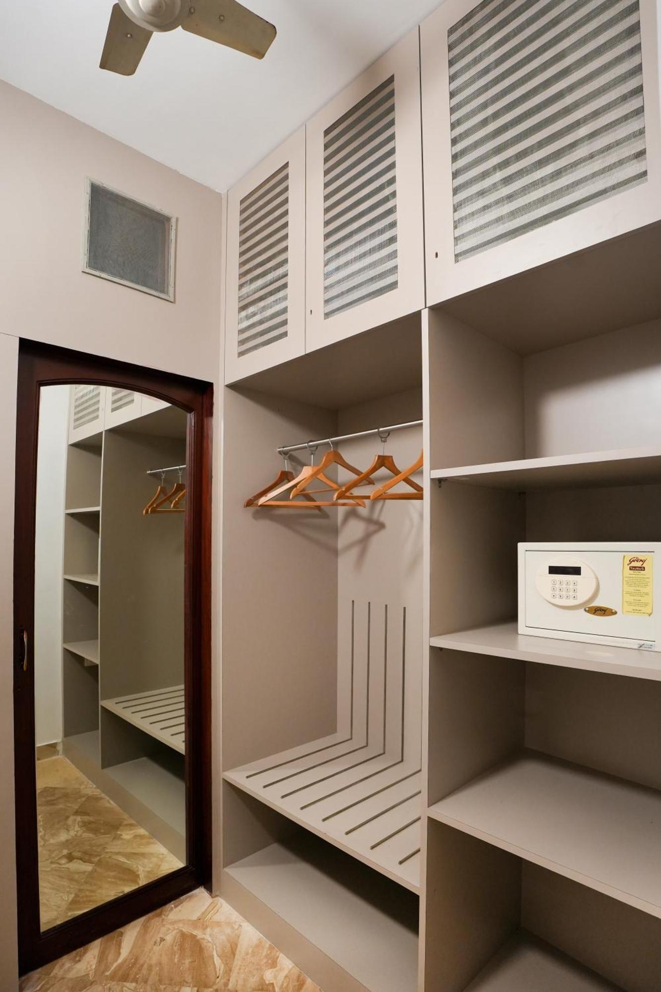 Avenue 11 Boutique Residences, Poes Garden Chennai Exteriör bild
