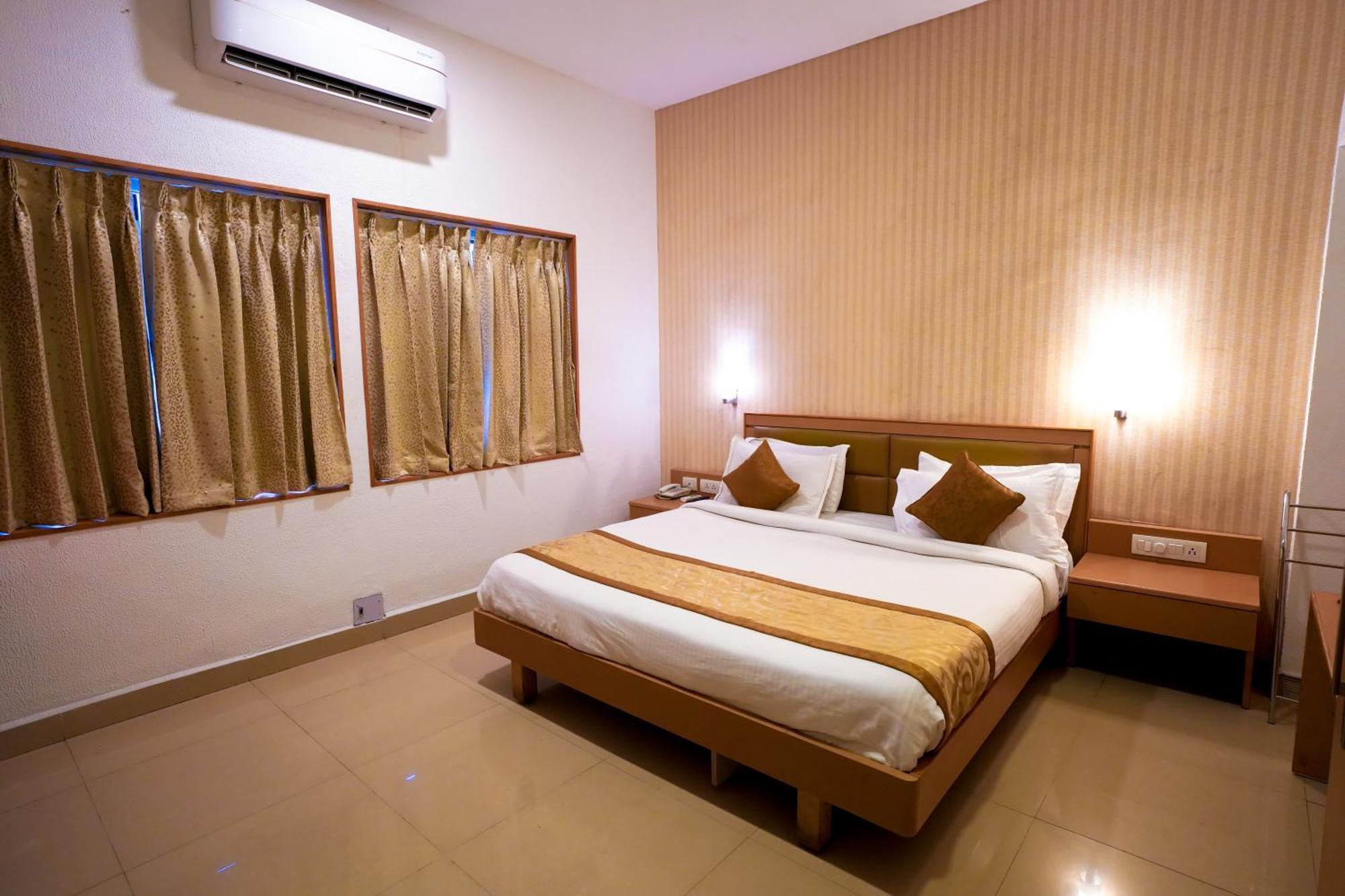 Avenue 11 Boutique Residences, Poes Garden Chennai Exteriör bild