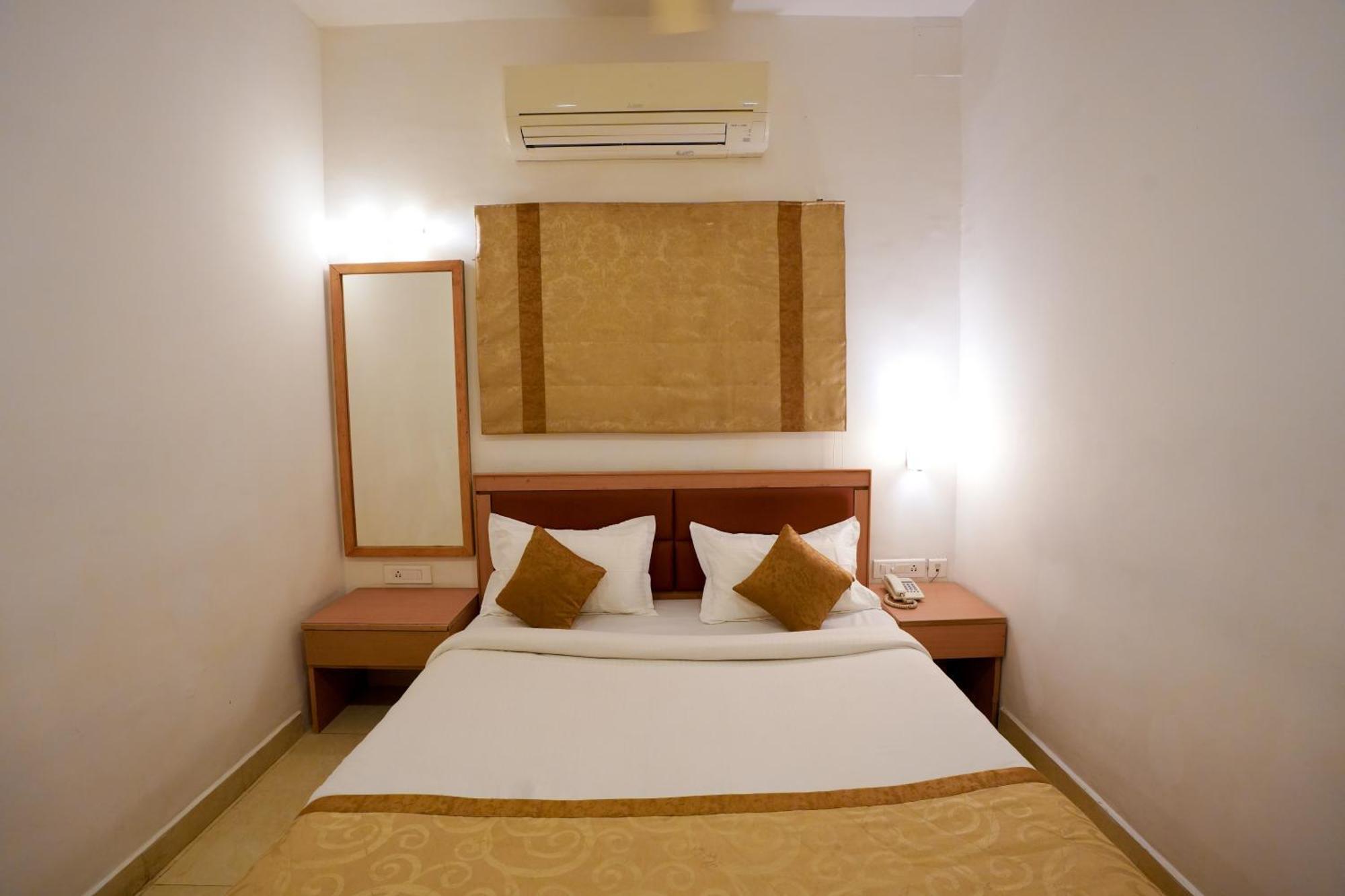 Avenue 11 Boutique Residences, Poes Garden Chennai Exteriör bild