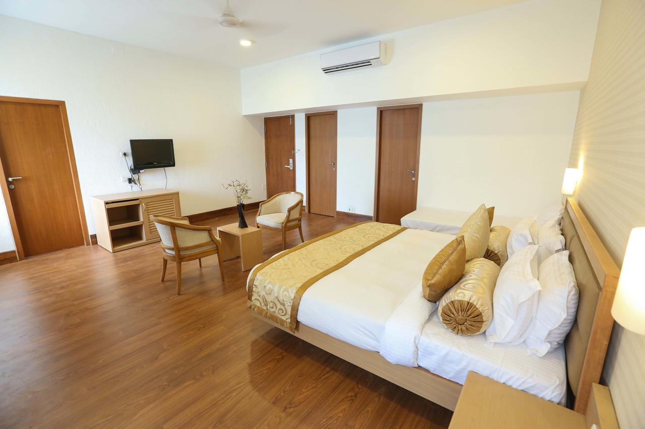 Avenue 11 Boutique Residences, Poes Garden Chennai Exteriör bild
